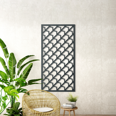 The Right Direction Garden Screen: The Perfect Combination of Style and Functionality